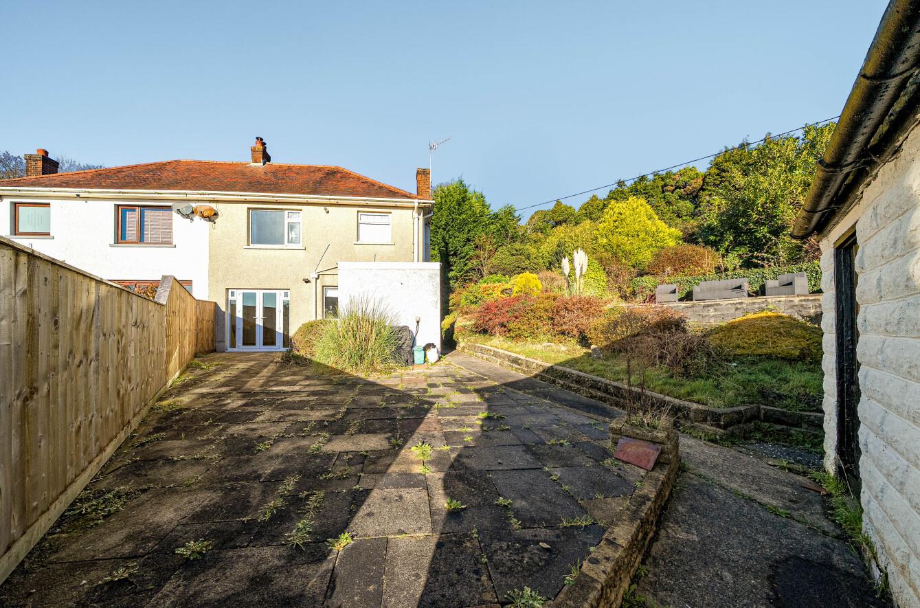 St. Margarets Drive, Llanelli, SA15 4EW